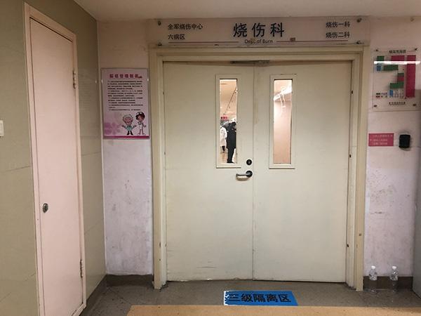 张家口燃爆事故24小时：父子一起开货车，儿子逃生父亲遇难
