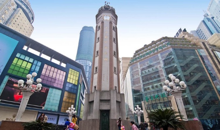 重庆解放碑附近最出名的KTV是哪一家？有什么特点？