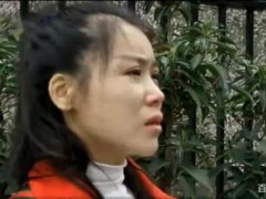 西安女子遭遇开发商一房二卖，售楼部人去楼空